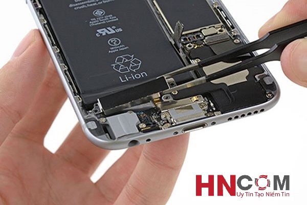 Sửa iPhone 7/7 Plus hỏng ổ cứng